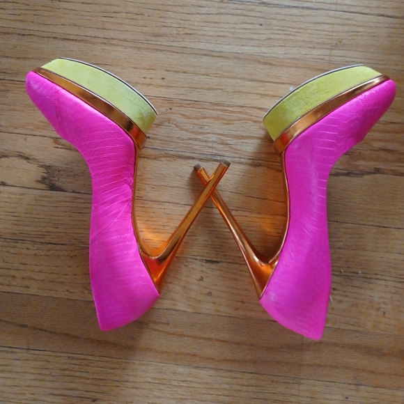 🔥Brian Atwood HOT Pink Platform Heels - Picture 2 of 3